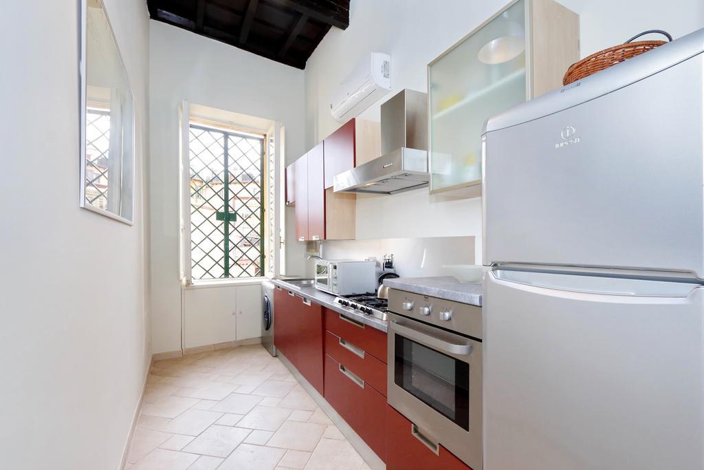 Appartamento Trevi Vicolo Scanderbeg Rome Exterior photo